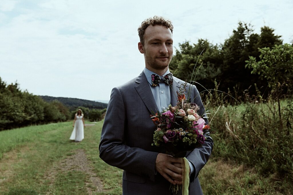 Vegetarische Hochzeit mit Hunden im Sommer Scheunenhochzeit Herford Bielefeld von Laer