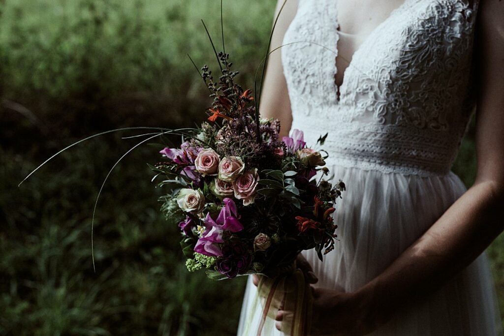 Vegetarische Hochzeit mit Hunden im Sommer Scheunenhochzeit Herford Bielefeld von Laer