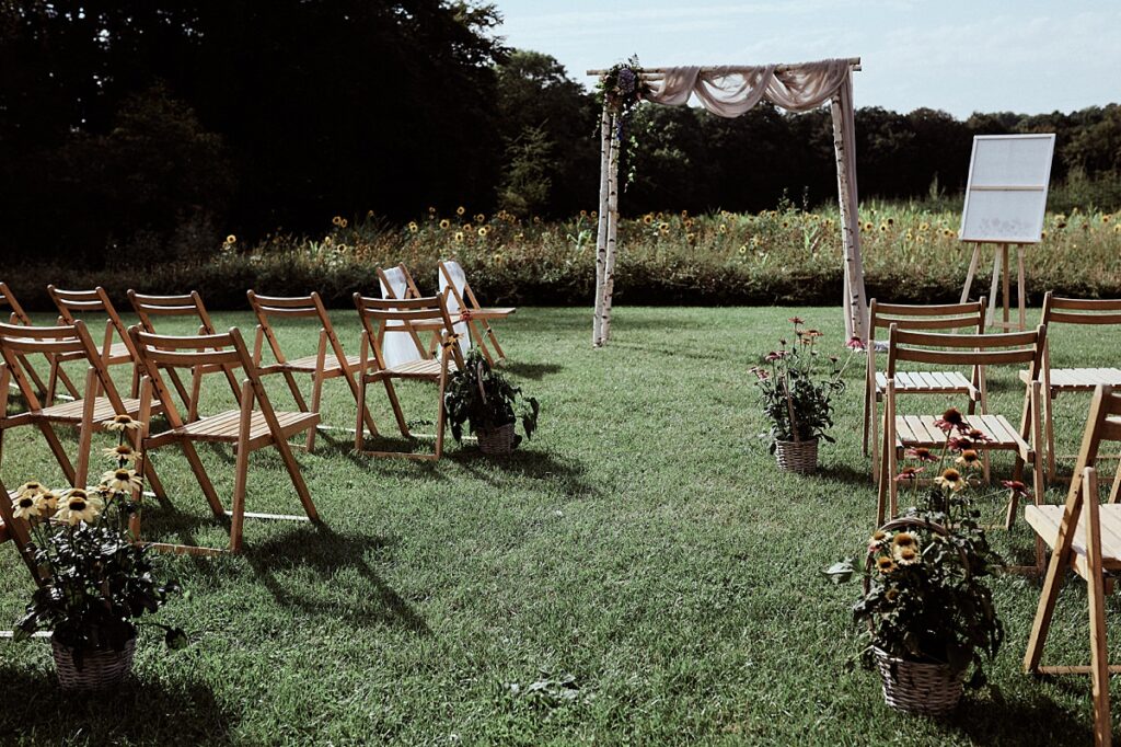 Vegetarische Hochzeit mit Hunden im Sommer Scheunenhochzeit Herford Bielefeld von Laer