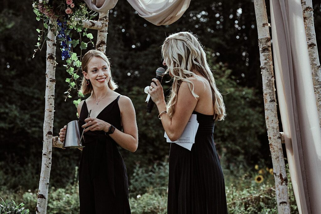 Vegetarische Hochzeit mit Hunden im Sommer Scheunenhochzeit Herford Bielefeld von Laer