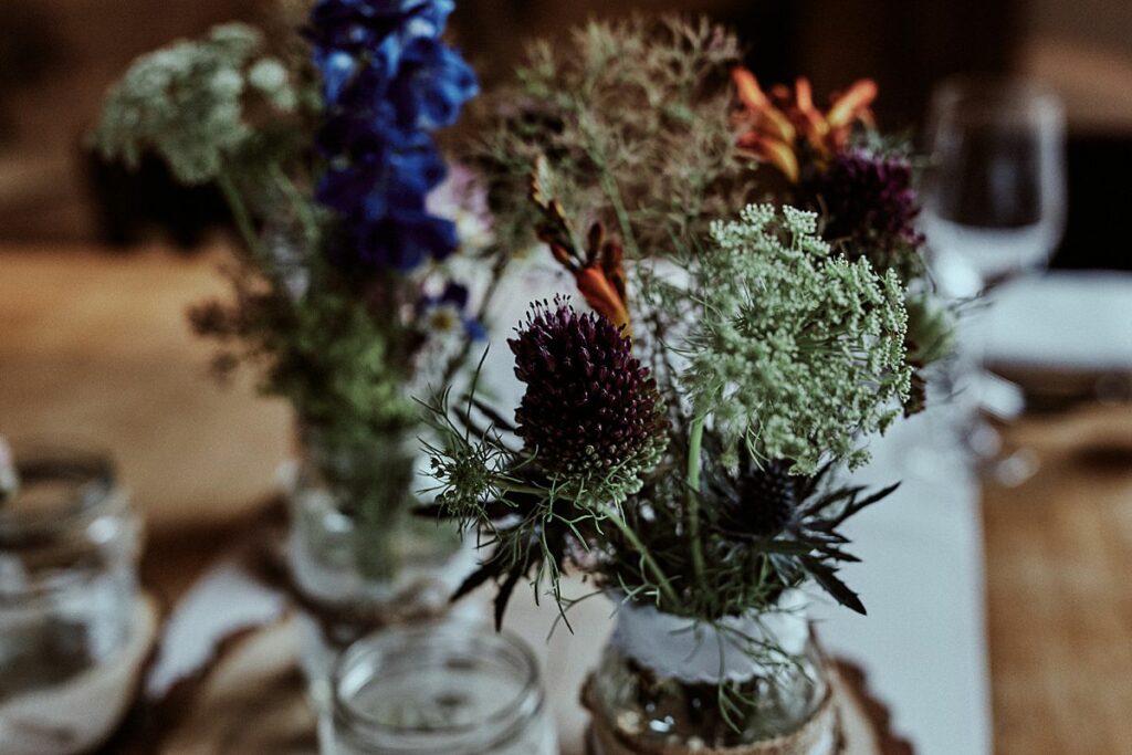 Vegetarische Hochzeit mit Hunden im Sommer Scheunenhochzeit Herford Bielefeld von Laer