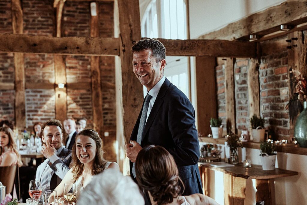 Vegetarische Hochzeit mit Hunden im Sommer Scheunenhochzeit Herford Bielefeld von Laer