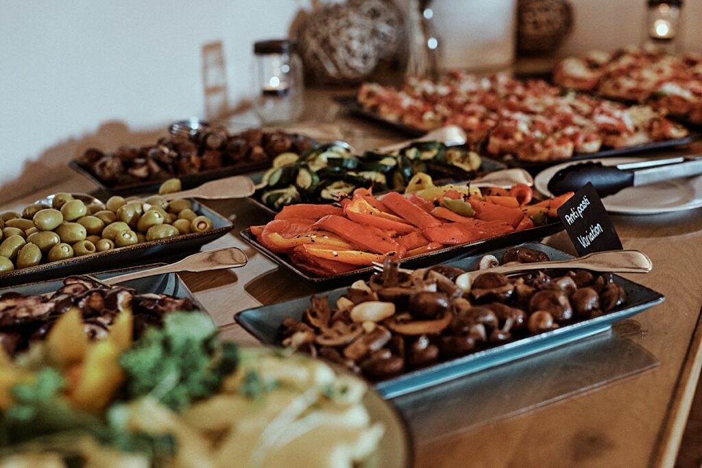 Vegetarische Hochzeit mit Hunden im Sommer Scheunenhochzeit Herford Bielefeld von Laer