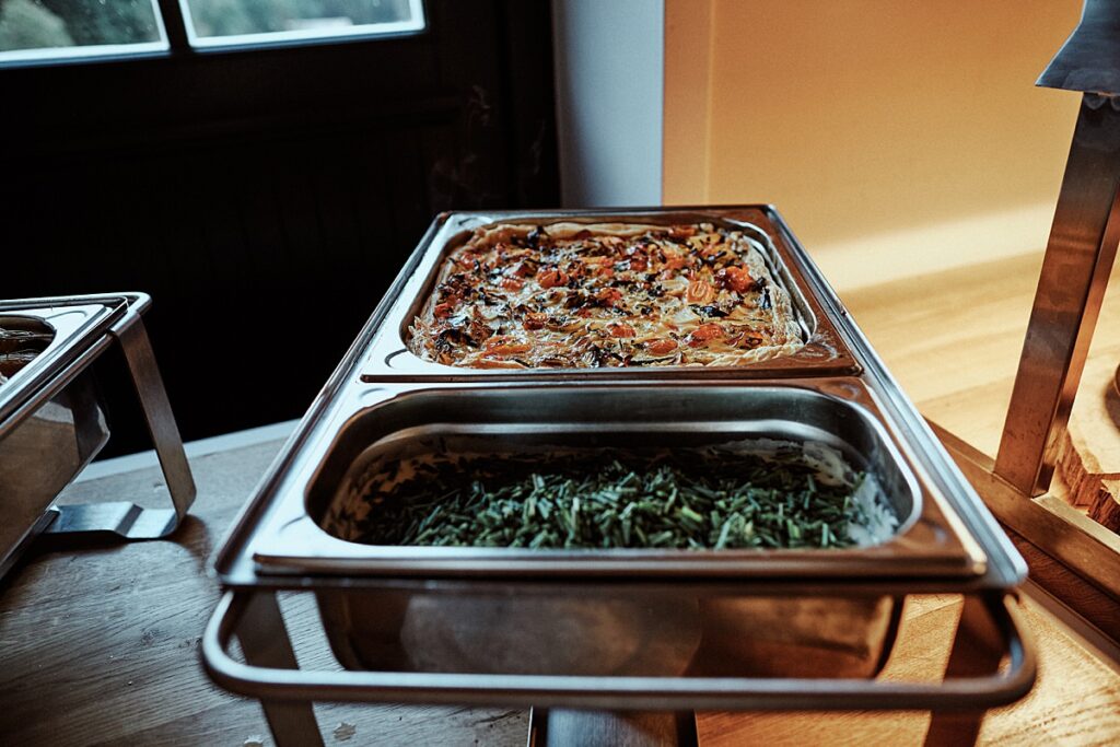 Vegetarische Hochzeit mit Hunden im Sommer Scheunenhochzeit Herford Bielefeld von Laer