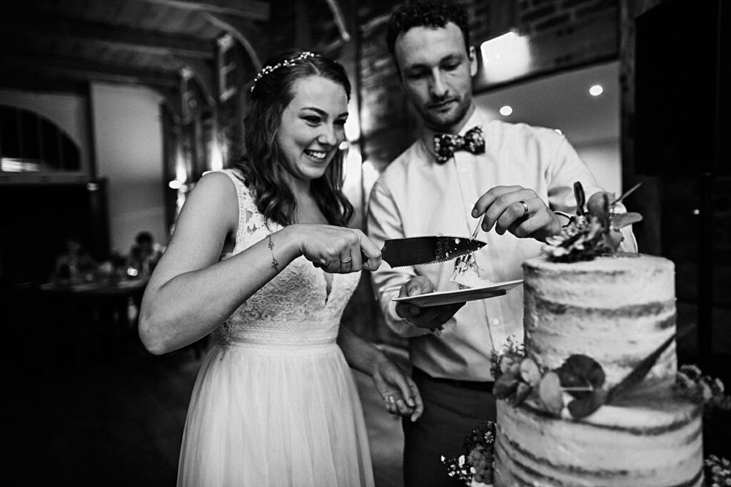 Vegetarische Hochzeit mit Hunden im Sommer Scheunenhochzeit Herford Bielefeld von Laer