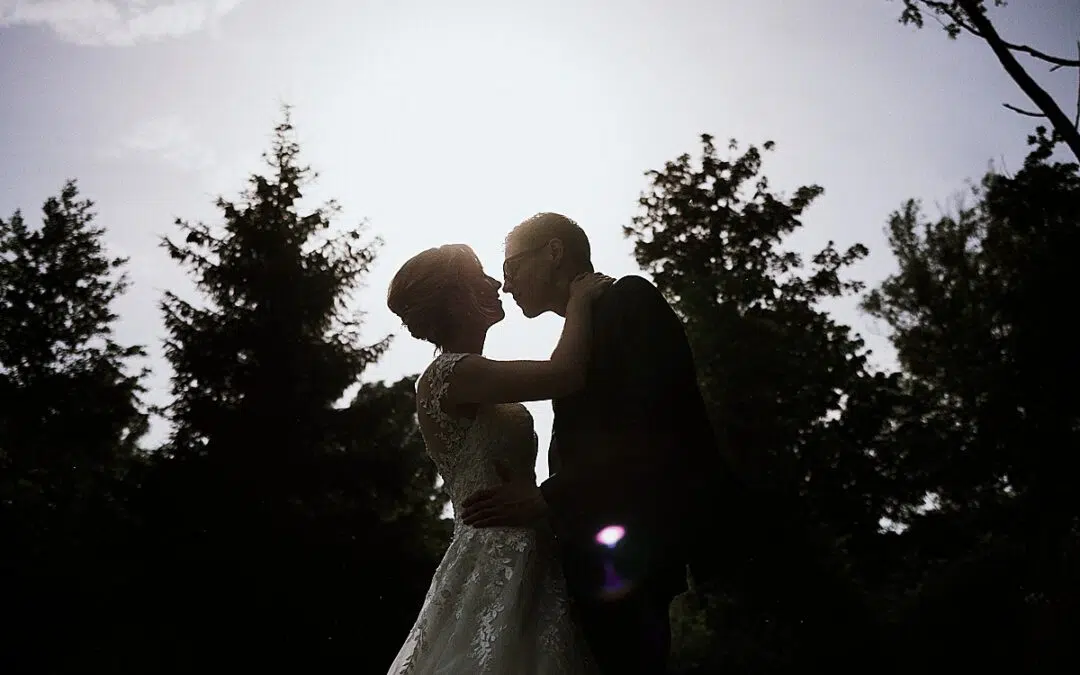 Saskia & Timo – sommerliche Gartenhochzeit & kirchliche Trauung in Bielefeld