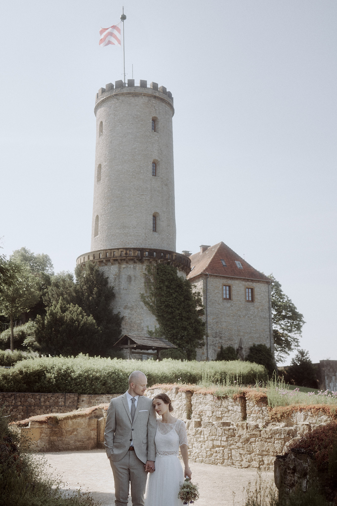 hochzeitsfotograf-in-bielefeld-hochzeitsfotos-heiraten-hochzeitsfotografie-hochzeit-heiraten-after-wedding-shoot-hochzeitsalbum-sparrenburg-23jul-17 Hochzeitsfotograf in Bielefeld Hochzeitsfotos Heiraten Hochzeit Hochzeitsfotografie Sparrenburg freie Trauung Hochzeitsalbum After Wedding Shooting