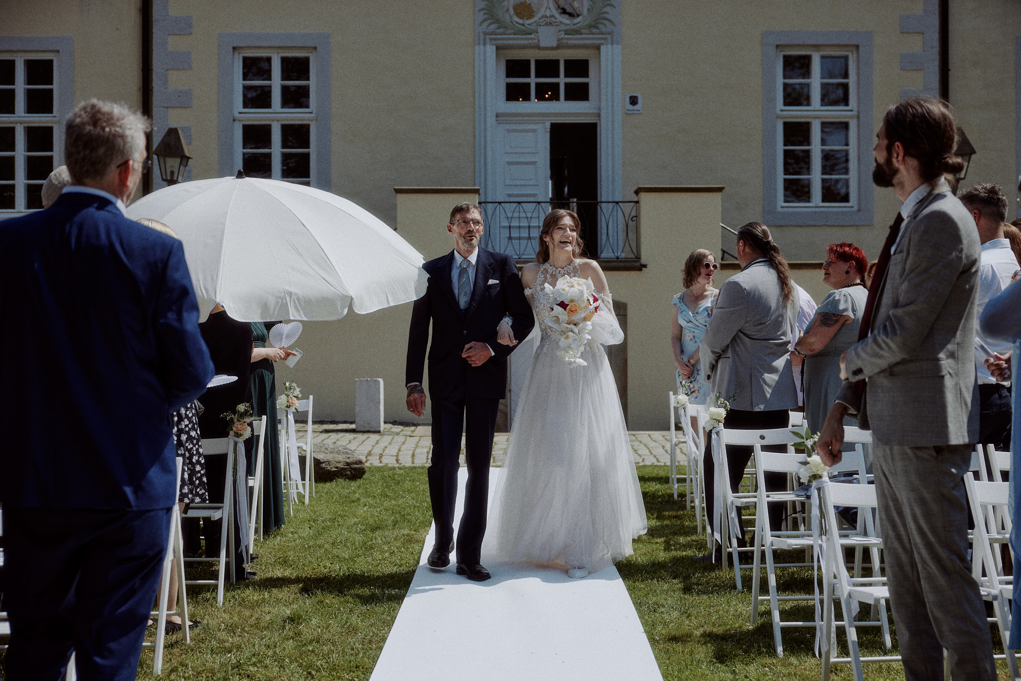 Hochzeitsfotos auf Schloss Ovelgönne freie Trauung Bad Oeynhausen