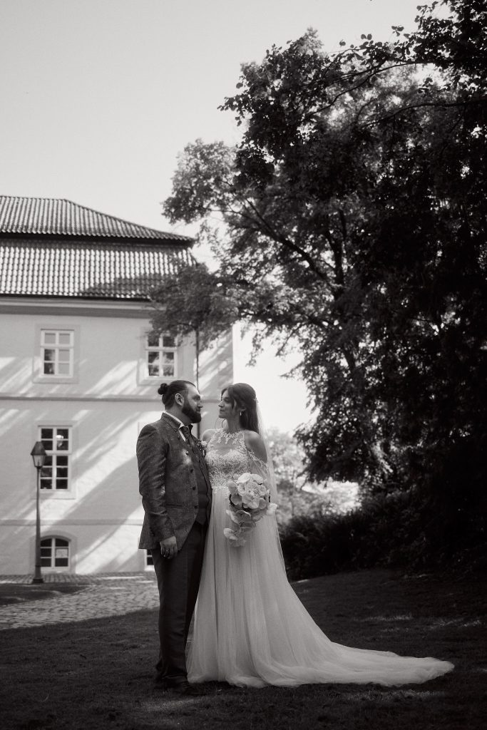 Hochzeitsfotos auf Schloss Ovelgönne freie Trauung Bad Oeynhausen