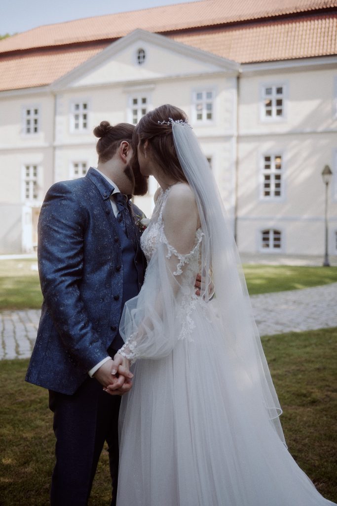 Hochzeitsfotos auf Schloss Ovelgönne freie Trauung Bad Oeynhausen