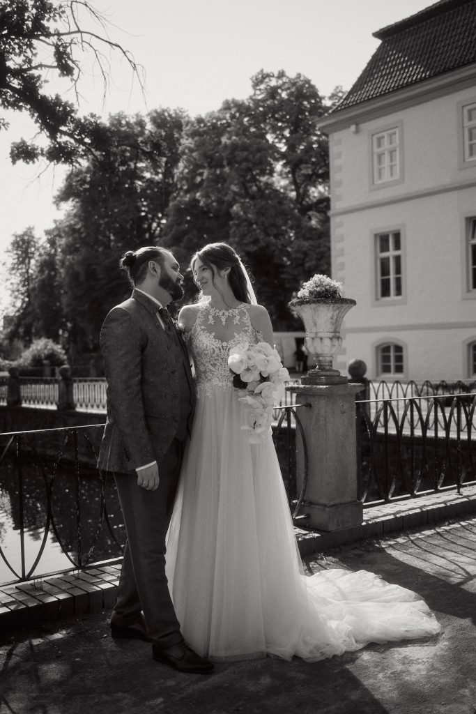 Hochzeitsfotos auf Schloss Ovelgönne freie Trauung Bad Oeynhausen
